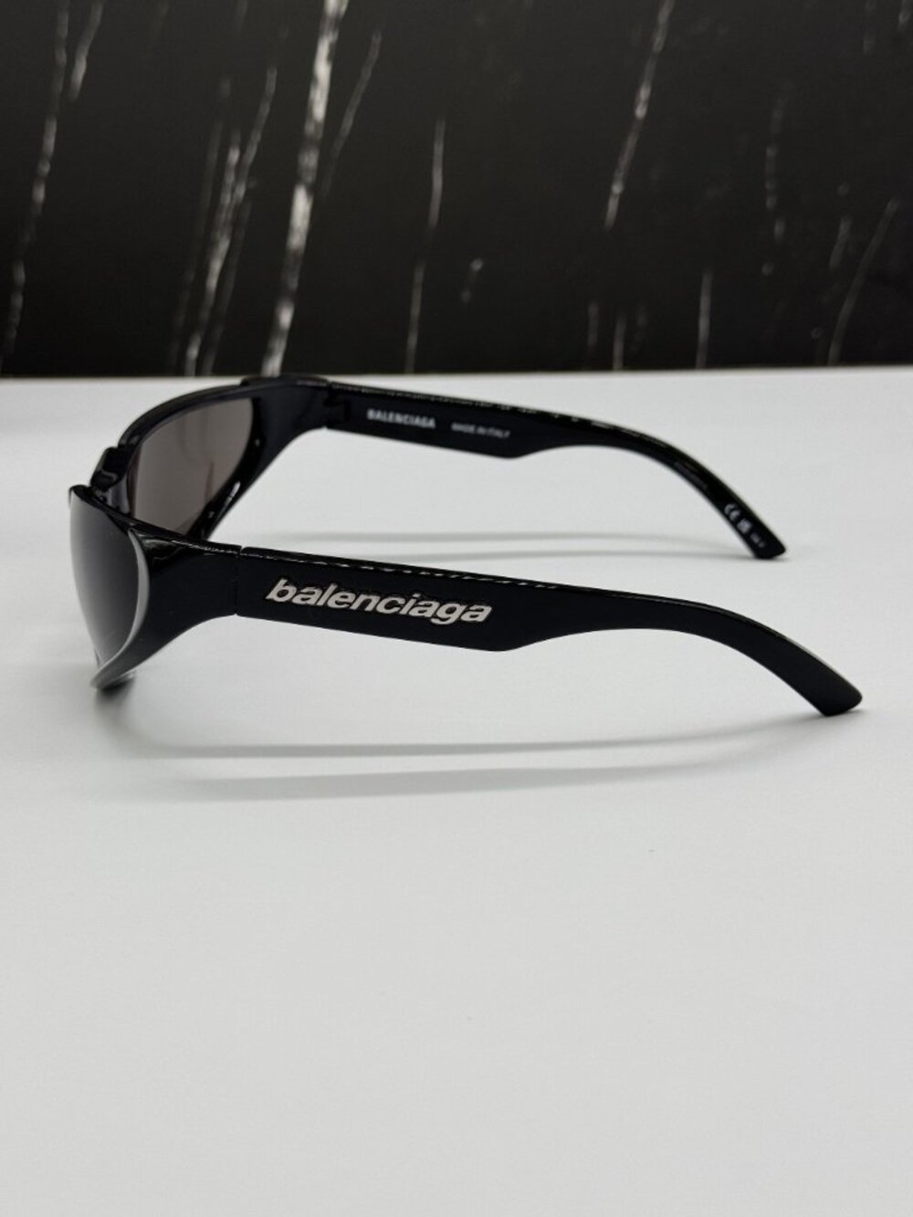 NEW BALENCIAGA BB0202S 001 BLACK OVERSIZED WOMEN SUNGLASSES BALENCIAGA EYEWEAR - Picture 9 of 12